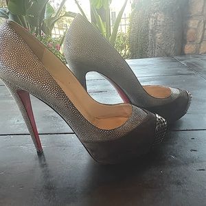 Christian Louboutin Maggie Grey 160 Red
Bottoms Metal Toe size 41